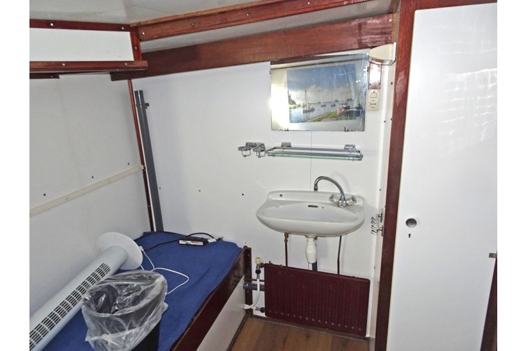 Accommodation / Hotel ship with ES-TRIN certificate