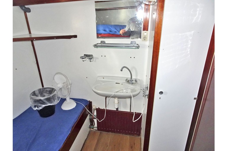 Accommodation / Hotel ship with ES-TRIN certificate