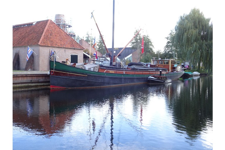 Luxe Motor 29.15 avec ES-TRIN Rhin