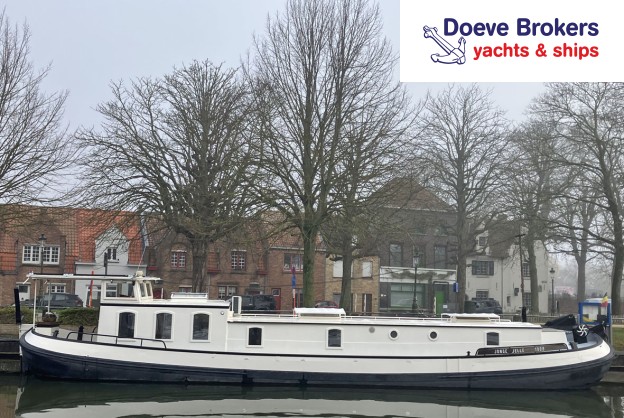 Dutch Barge Skutsje 17.12