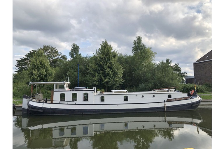 Skutsje Fahrendes Wohnschiff 17.12