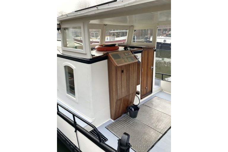 Skutsje Fahrendes Wohnschiff 17.12