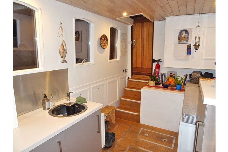 Skutsje Fahrendes Wohnschiff 17.12