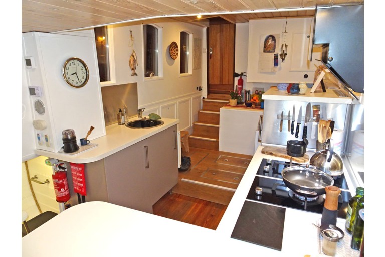 Skutsje Fahrendes Wohnschiff 17.12