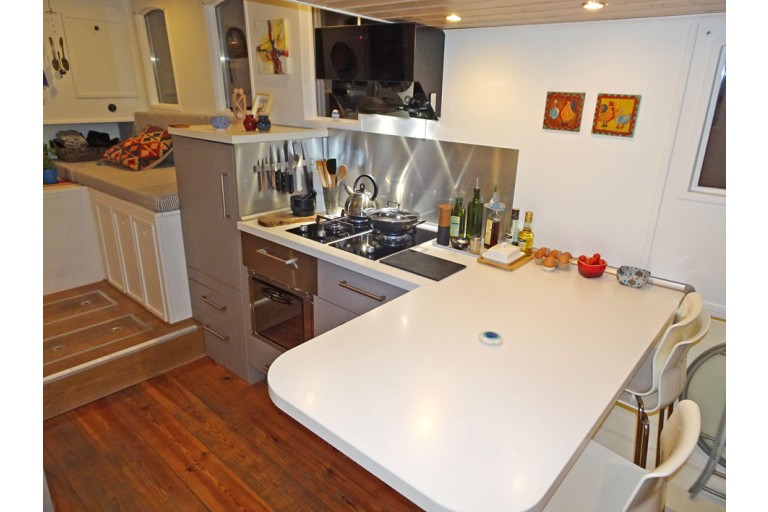 Skutsje Fahrendes Wohnschiff 17.12