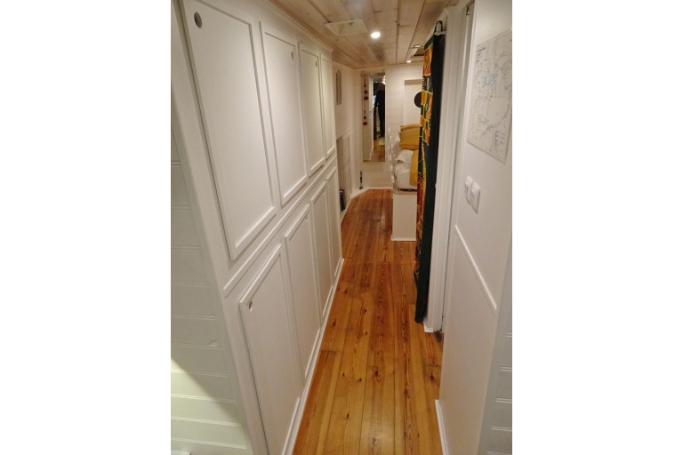 Skutsje Fahrendes Wohnschiff 17.12