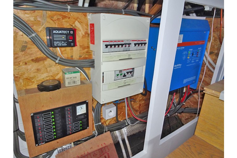 Skutsje Fahrendes Wohnschiff 17.12