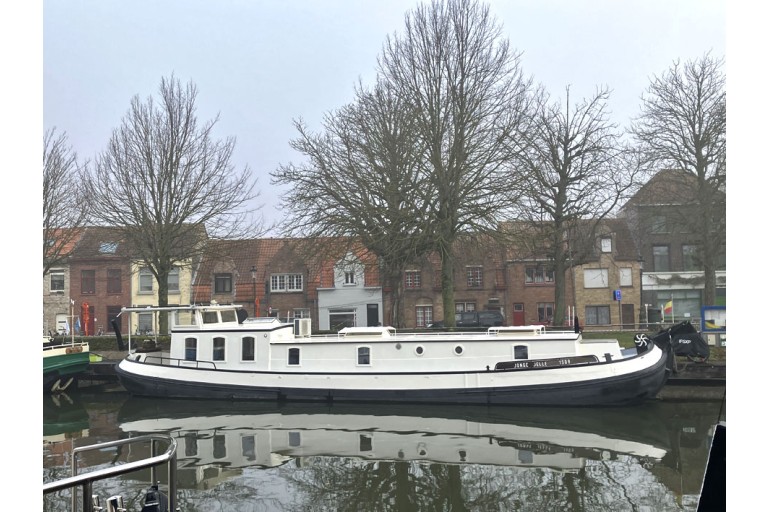 Skutsje Fahrendes Wohnschiff 17.12