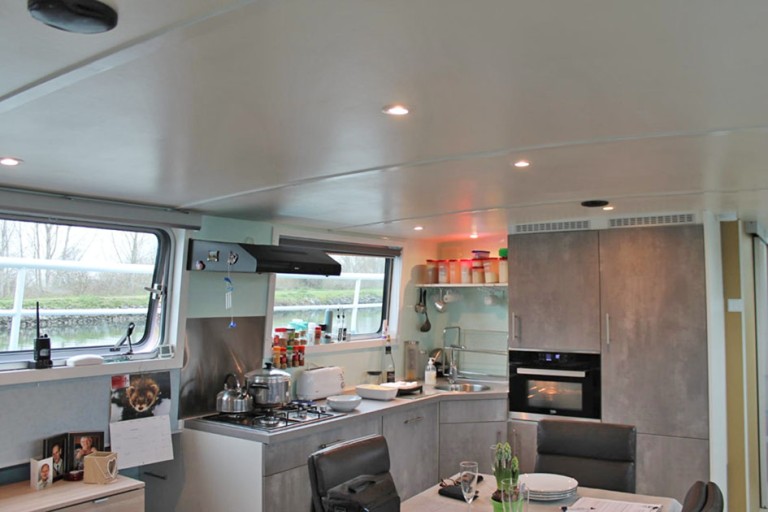 Luxe Motor 26.25 met UBC