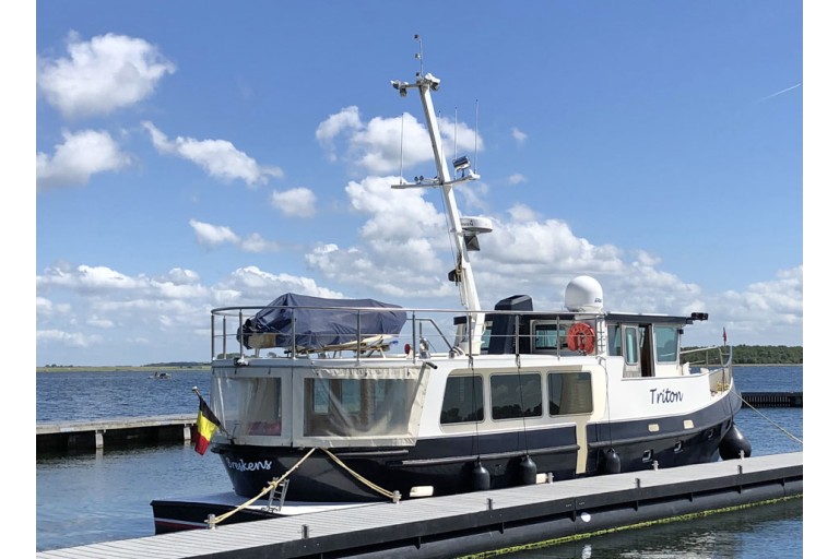 Yacht Chalutier 48, de mer