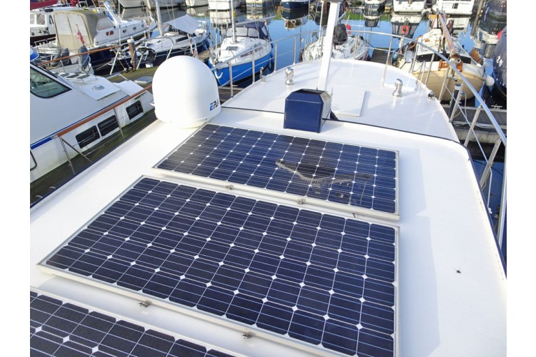 Yacht Chalutier 48, de mer