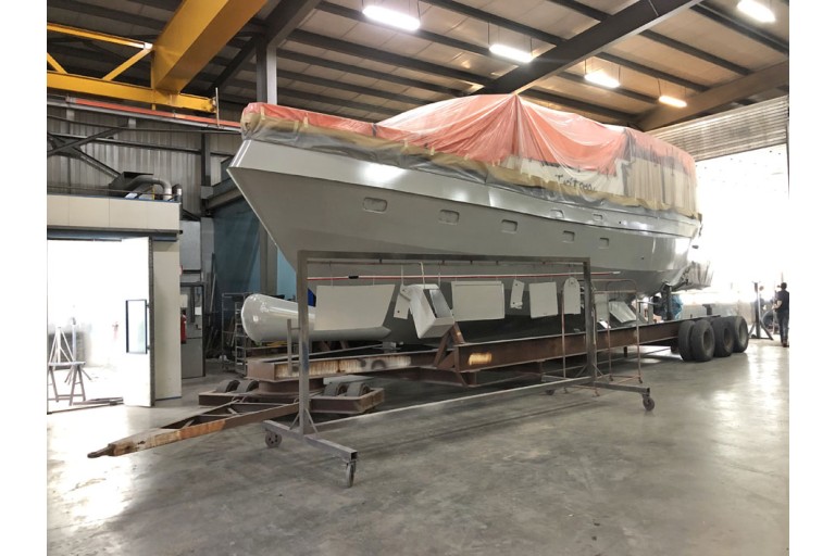 Yacht Chalutier 48, de mer