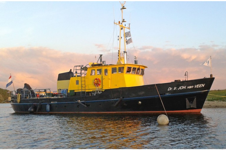 Former Waterway authorities / Sailing residential vessel 23.23, ES-TRIN Rhine certified