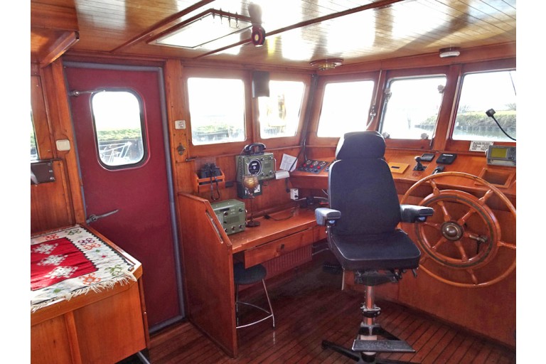 Former Waterway authorities / Sailing residential vessel 23.23, ES-TRIN Rhine certified