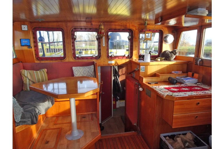 Former Waterway authorities / Sailing residential vessel 23.23, ES-TRIN Rhine certified