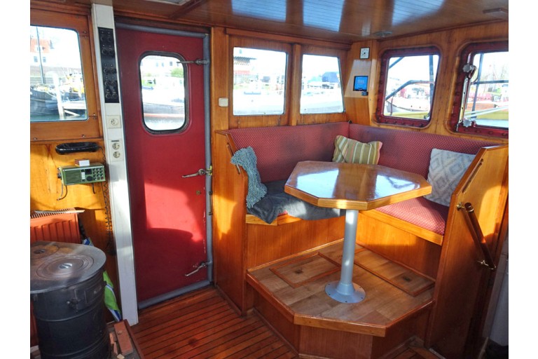 Former Waterway authorities / Sailing residential vessel 23.23, ES-TRIN Rhine certified