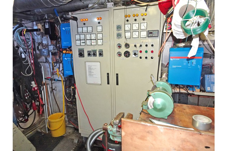 Former Waterway authorities / Sailing residential vessel 23.23, ES-TRIN Rhine certified