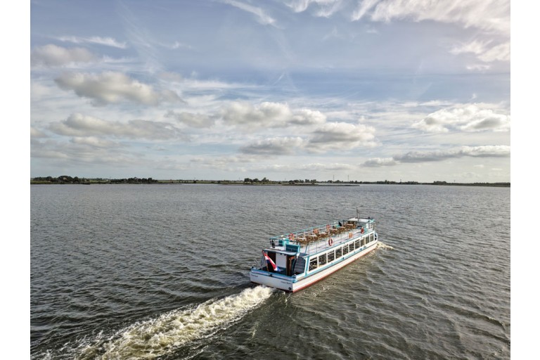 Hybride Rondvaartboot, 140 passagiers