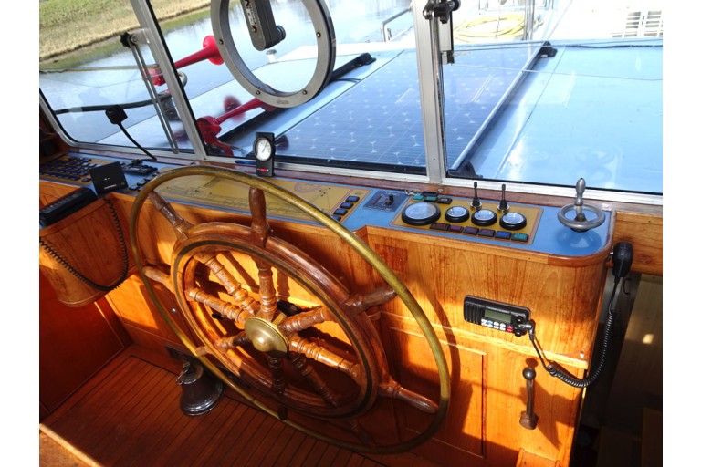 Luxe Motor 36.72, certifié ES-TRIN Rhine