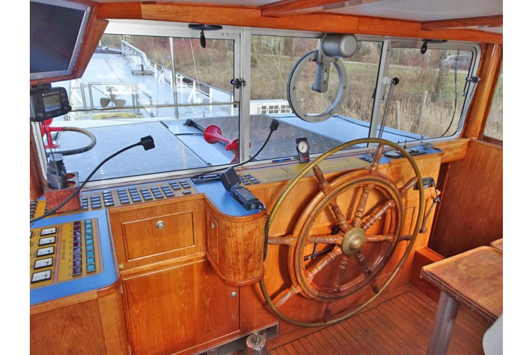 Luxe Motor 36.72, certifié ES-TRIN Rhine