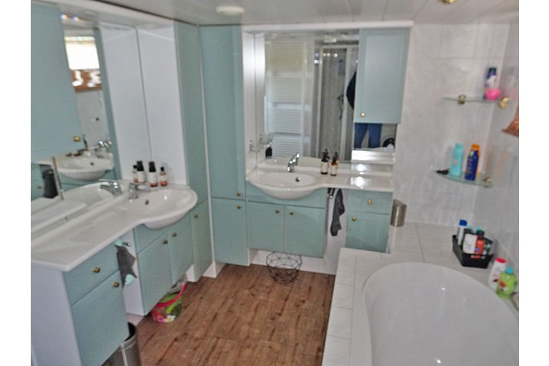 Luxe Motor 36.72, certifié ES-TRIN Rhine