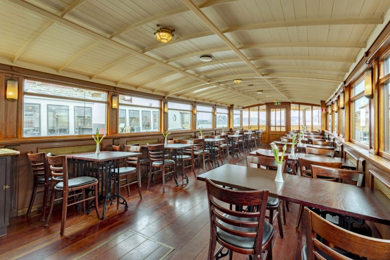 Historisches Fahrgastschiff, 100 Fahrgäste