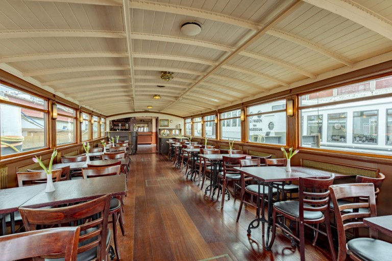 Historisches Fahrgastschiff, 100 Fahrgäste