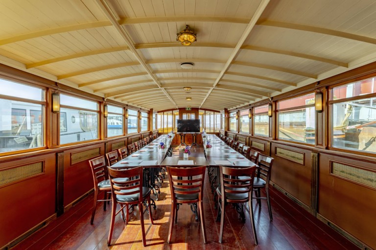 Historisches Fahrgastschiff, 100 Fahrgäste