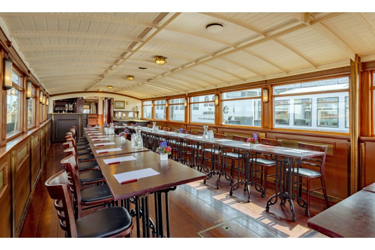 Historisches Fahrgastschiff, 100 Fahrgäste