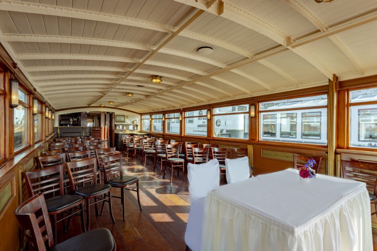 Historisches Fahrgastschiff, 100 Fahrgäste