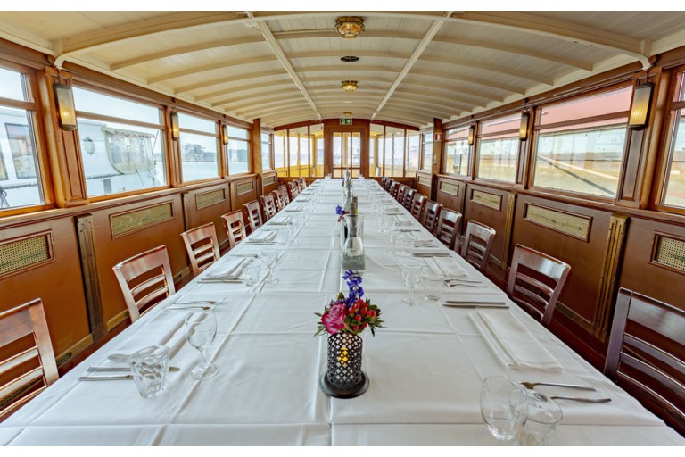 Historisches Fahrgastschiff, 100 Fahrgäste