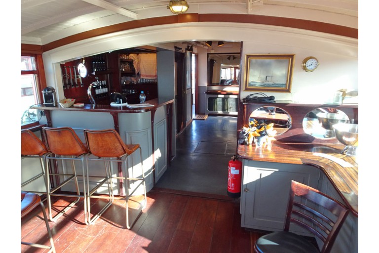 Historisches Fahrgastschiff, 100 Fahrgäste