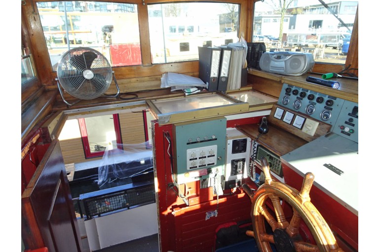 Historisches Fahrgastschiff, 100 Fahrgäste