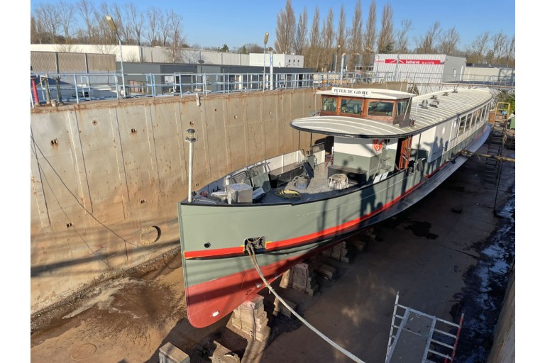 Historisches Fahrgastschiff, 100 Fahrgäste