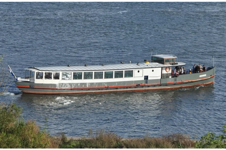 Historisches Fahrgastschiff, 100 Fahrgäste