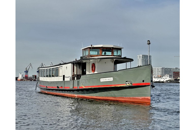 Historisches Fahrgastschiff, 100 Fahrgäste