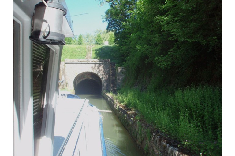 Péniche hollandaise Luxe Motor 21.18, certifiée ES-TRIN