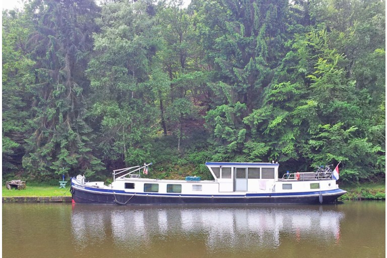 Péniche hollandaise Luxe Motor 21.18, certifiée ES-TRIN