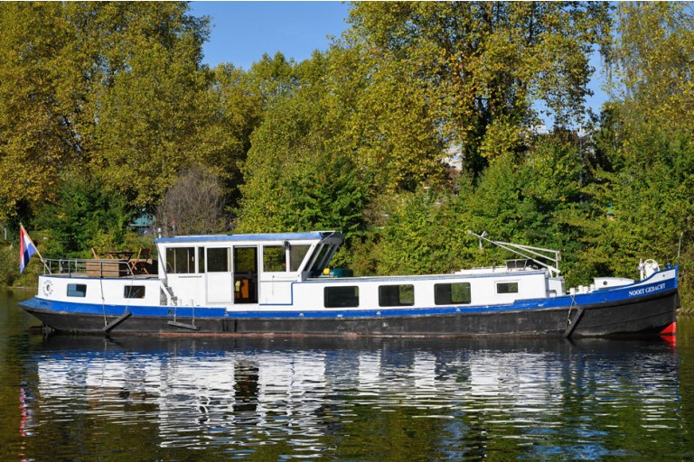 Péniche hollandaise Luxe Motor 21.18, certifiée ES-TRIN