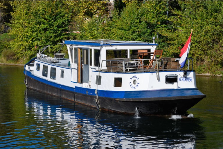 Péniche hollandaise Luxe Motor 21.18, certifiée ES-TRIN