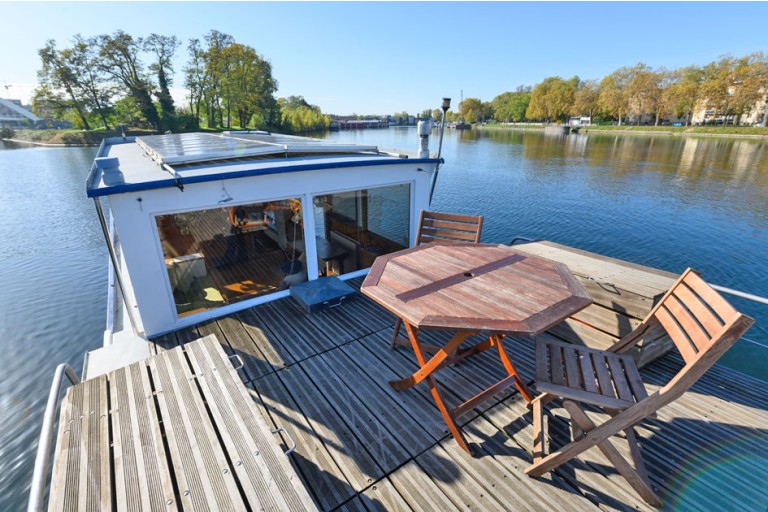 Péniche hollandaise Luxe Motor 21.18, certifiée ES-TRIN