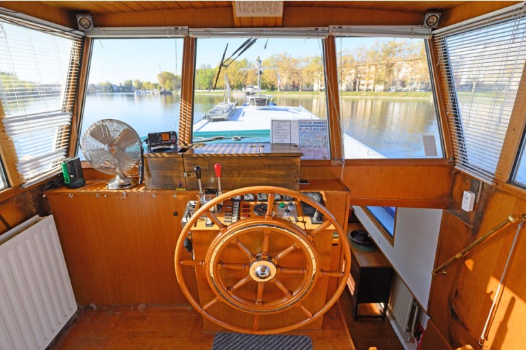 Péniche hollandaise Luxe Motor 21.18, certifiée ES-TRIN