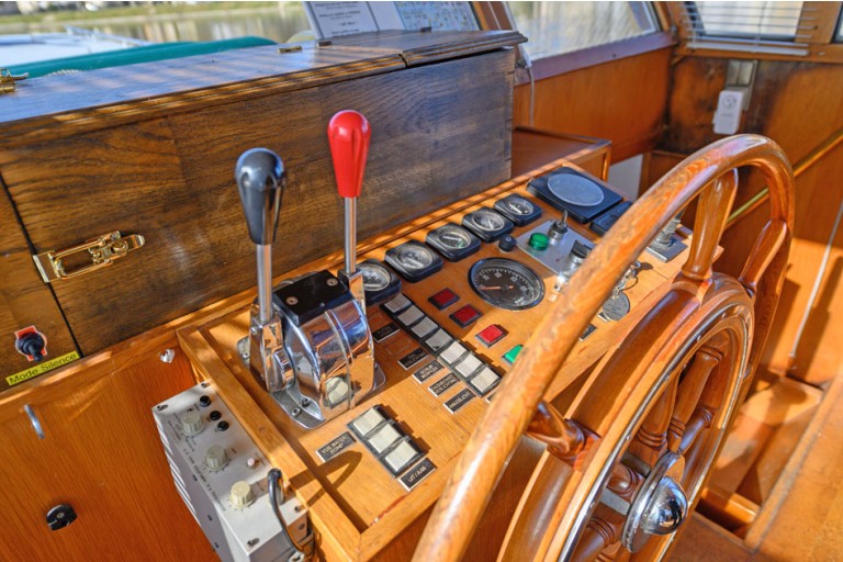 Péniche hollandaise Luxe Motor 21.18, certifiée ES-TRIN