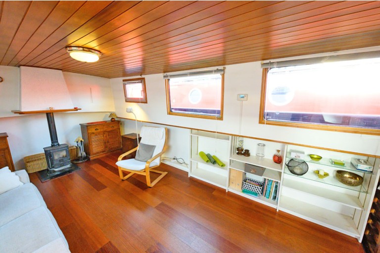 Péniche hollandaise Luxe Motor 21.18, certifiée ES-TRIN