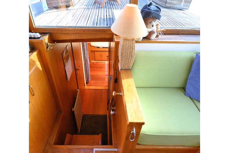 Péniche hollandaise Luxe Motor 21.18, certifiée ES-TRIN