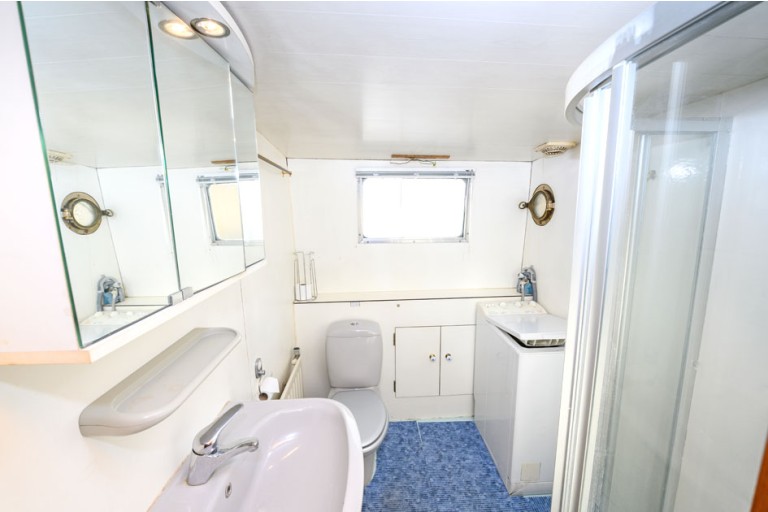 Péniche hollandaise Luxe Motor 21.18, certifiée ES-TRIN