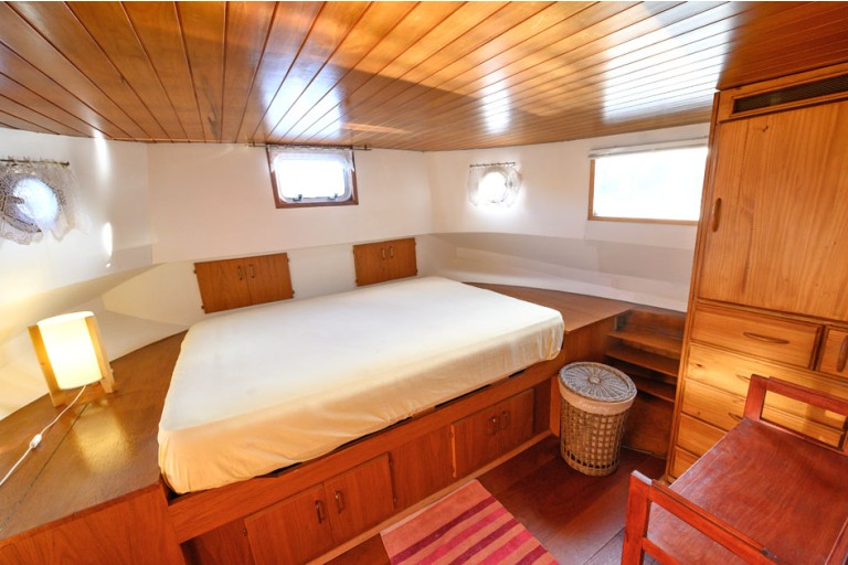 Péniche hollandaise Luxe Motor 21.18, certifiée ES-TRIN