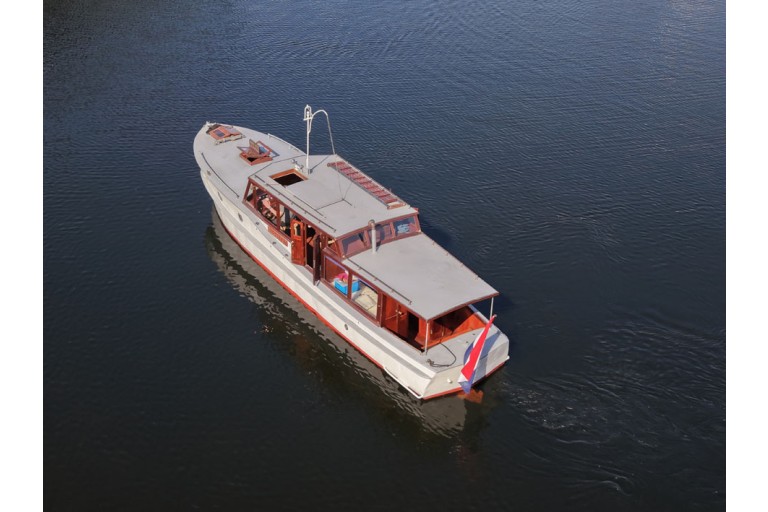 Classic Motor yacht 11.20