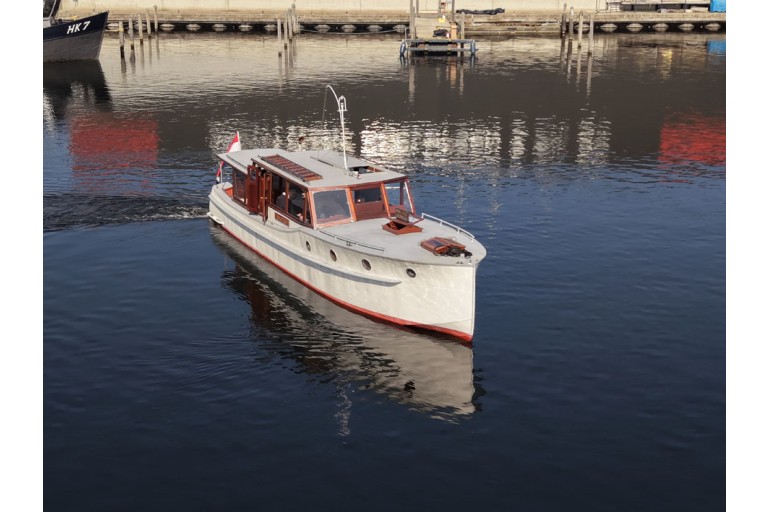 Classic Motor yacht 11.20