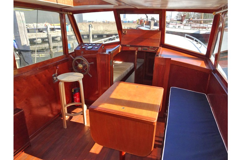Classic Motor yacht 11.20